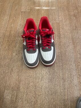 Nike Kids Red, White and Gray Low-Top Sneakers